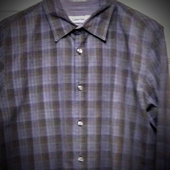 Men's Calvin Klein Plaid button down - Picture 2 of 5